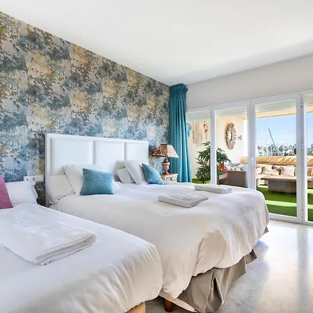 Apartment Wintowinrentals Luxury And Sea View Inside Puerto Marina *