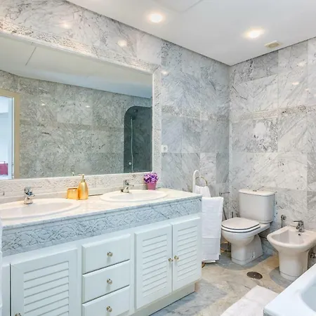 Wintowinrentals Luxury And Sea View Inside Puerto Marina Apartment *